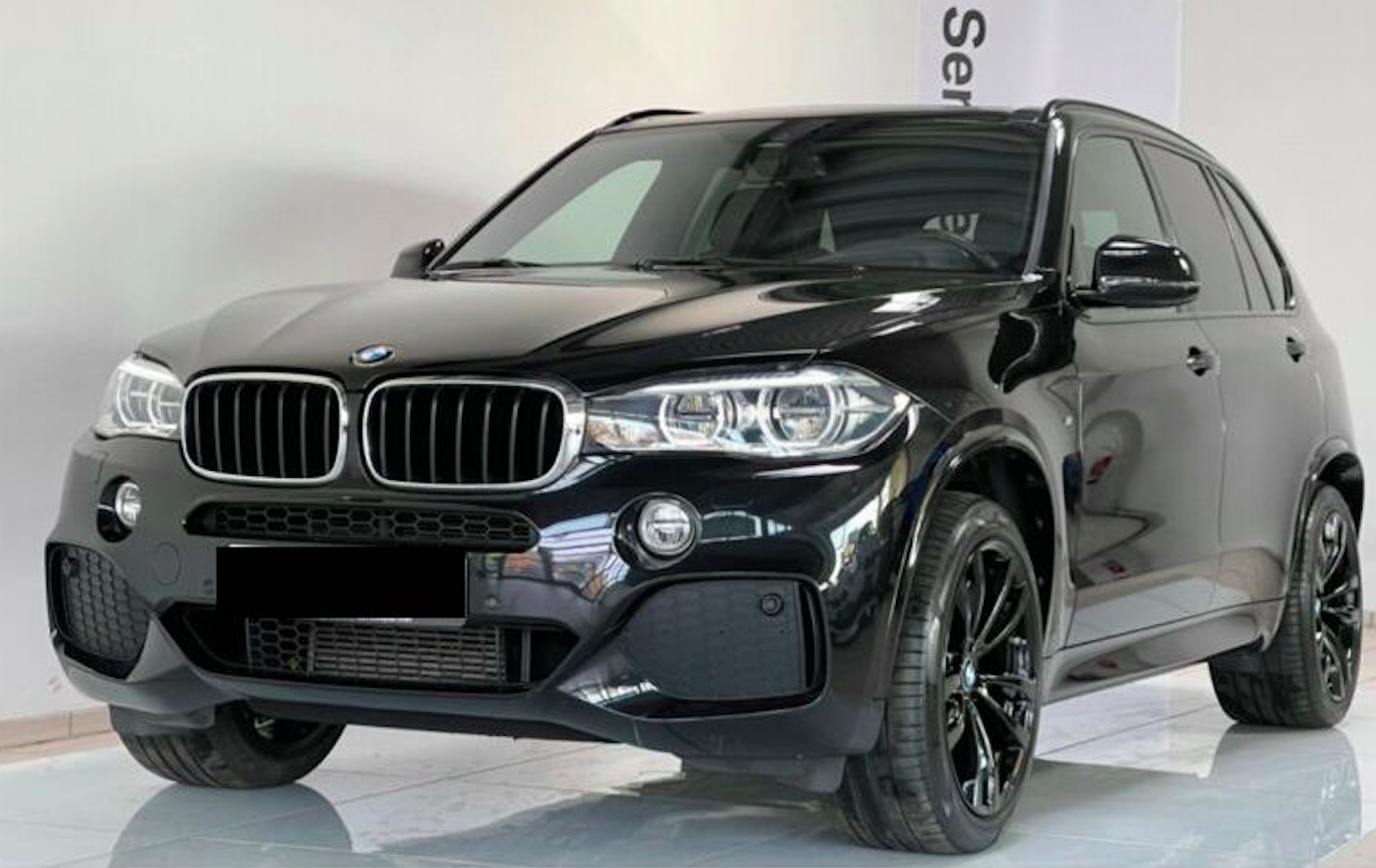 BMW X5 30d xDrive M-paket | předváděcí auto skladem | prodej online | nákup online | super cena | autoibuy.com